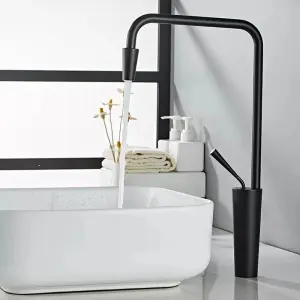 ⁦ברז לכיור מקלחת מונח | שחור מט | מק"ט 555⁩ – תמונה ⁦2⁩