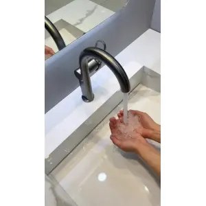 ⁦ברז חם קר לכיור אינטגרלי | דגם "נאיה" | אפור גרפיט | מק"ט 824/6⁩ – תמונה ⁦4⁩