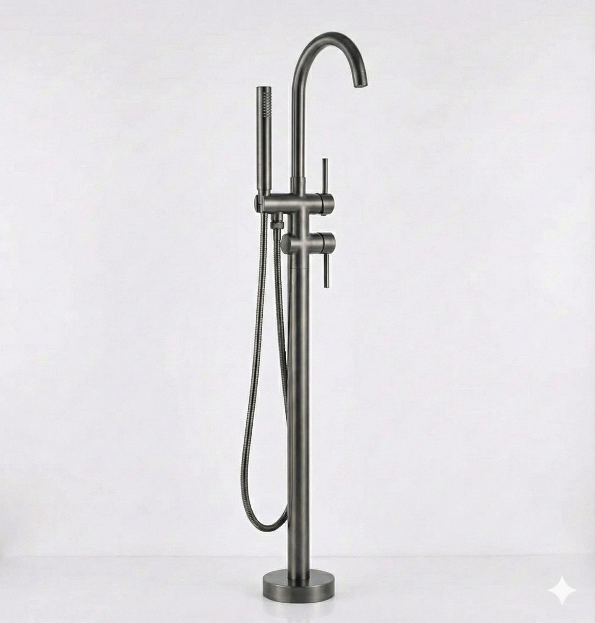 ברז אופנתי פרי סטנדינג יוקרתי לאמבטיה מונחת מילוי + מזלף יד אפור גרפיט | מק"ט 387/6